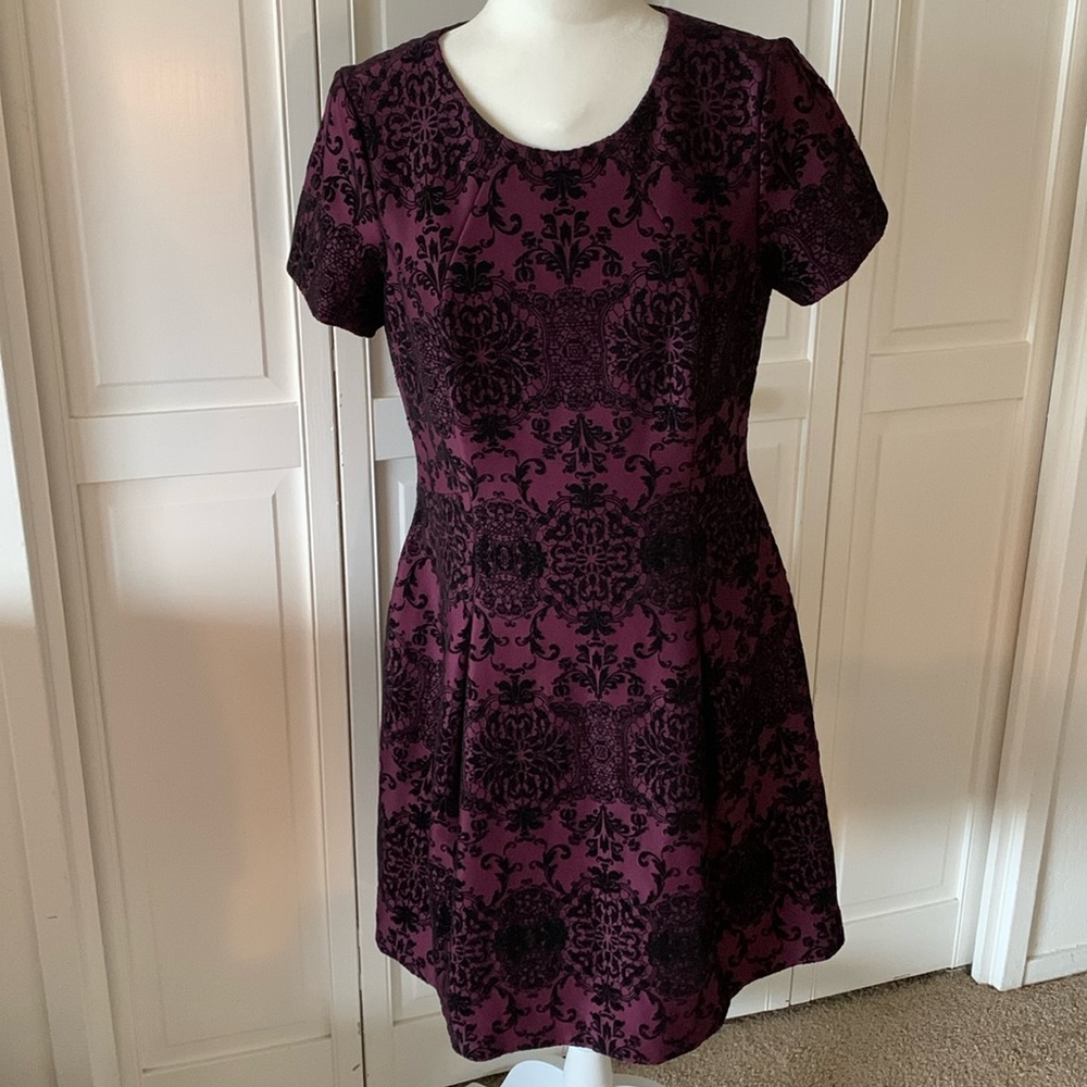 Vince Camuto Purple and Black Textured Cocktail Dress - size 14